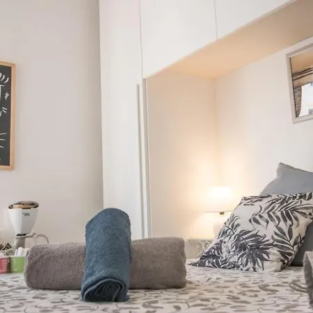 Private With Independent Entrance, 5 Min Walk To Appartement Alghero
